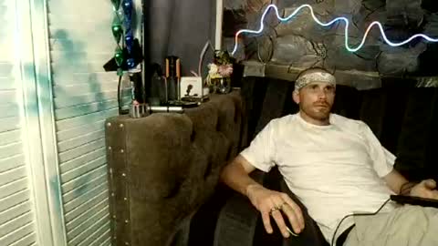 Snapshot of straitpipermann22 chatting on August 2026 02:25:01 AM straitpipermann22 online show from August 2026 02:25:01 AM