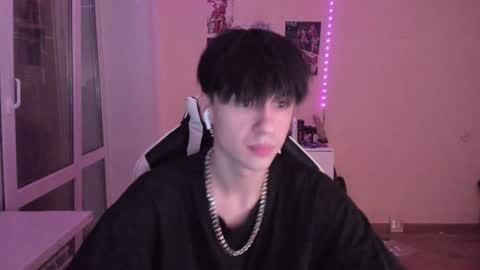 Ray online show from December 2024 04:42:02 AM