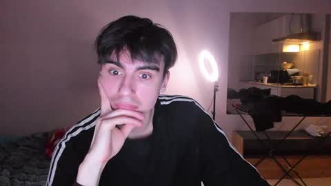 Ray online show from April 2026 09:12:02 PM