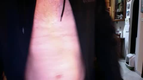 send me pics  if you want online show from October 2025 05:02:02 PM