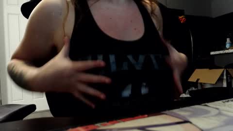 Snapshot of strawbabii chatting on October 2025 03:34:01 AM strawbabi online show from October 2025 03:34:01 AM