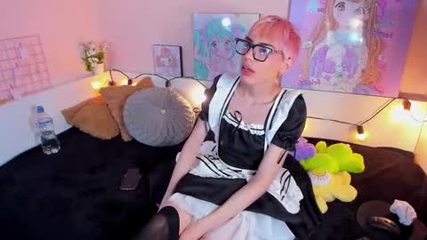 strawberry_kitty_ online show from November 2025 03:31:01 AM