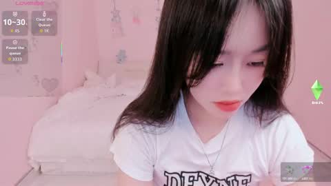 strawberry_loveee online show from September 2025 09:25:02 AM