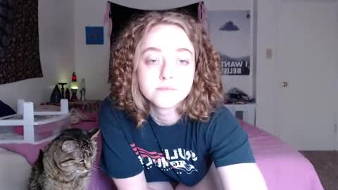 Snapshot of strawberrylotsacake chatting on April 2026 02:58:01 PM Strawberrylotsacake online show from April 2026 02:58:01 PM