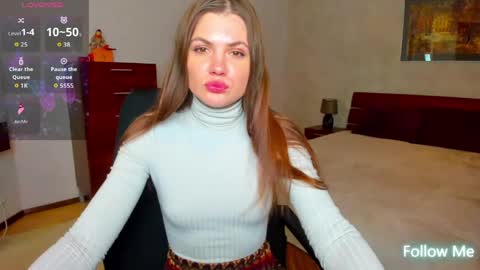 Strawberrylux online show from May 2026 08:43:02 AM