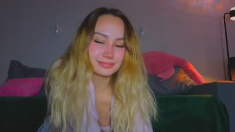 Tati and Lola online show from April 2026 03:02:01 AM