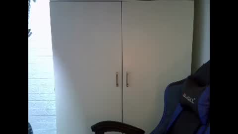 Snapshot of strawberrywine07 chatting on March 2025 04:35:02 AM strawberrywine07 online show from March 2025 04:35:02 AM