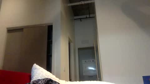 Snapshot of strawbrysugar chatting on February 2025 08:13:01 PM Ruby Moon online show from February 2025 08:13:01 PM
