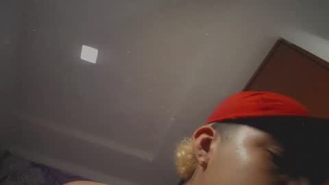 Snapshot of street_poemm_ chatting on February 2026 03:48:01 AM Street online show from February 2026 03:48:01 AM