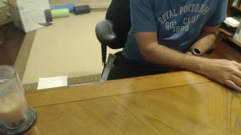 Snapshot of stromg2000 chatting on December 2024 05:55:01 PM stromg2000 online show from December 2024 05:55:01 PM