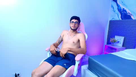 Javier online show from June 2026 12:50:02 PM
