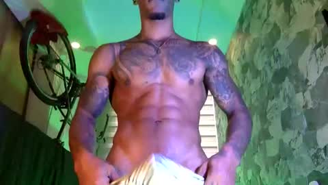 Snapshot of strong_blackboy chatting on January 2026 06:31:01 PM strong blackboy online show from January 2026 06:31:01 PM