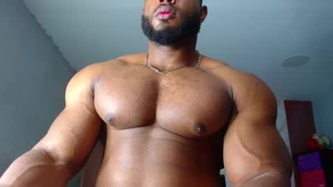 strong_george1 online show from December 2025 02:05:01 AM