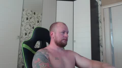 Snapshot of strongass18 chatting on July 2026 09:48:01 AM Alex online show from July 2026 09:48:01 AM