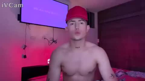 Snapshot of stronghardlatino chatting on September 2025 02:15:02 AM stronghardlatino online show from September 2025 02:15:02 AM