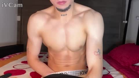 stronghardlatino online show from May 2026 08:00:01 AM