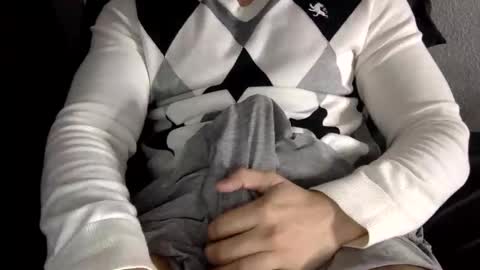 Snapshot of studmuffinxo chatting on December 2025 09:29:01 AM STUD online show from December 2025 09:29:01 AM