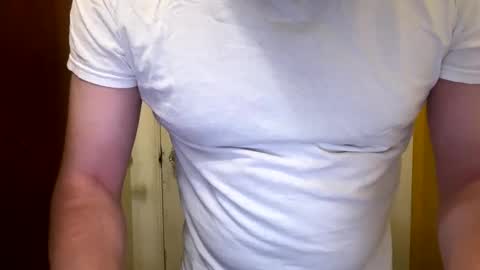 Snapshot of stuffsarecool chatting on May 2026 02:38:02 AM Charlie online show from May 2026 02:38:02 AM