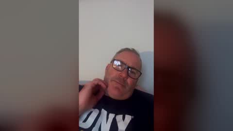 stumpyj2266 online show from April 2026 09:09:02 PM