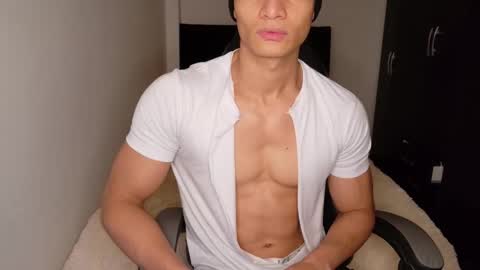 Snapshot of stylish_men chatting on October 2025 12:04:02 PM stylish men online show from October 2025 12:04:02 PM