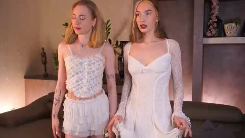 Snapshot of suannedoriean chatting on January 2026 03:21:01 AM Mure online show from January 2026 03:21:01 AM