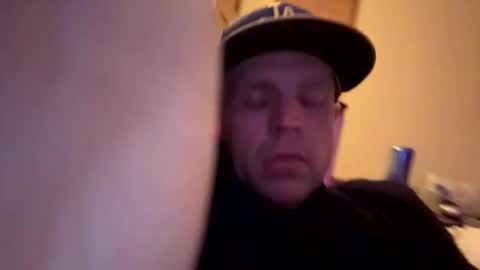 Snapshot of submissivebrett381 chatting on March 2026 11:32:02 PM submissivebrett381 online show from March 2026 11:32:02 PM