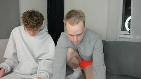 Snapshot of successful_kevin chatting on November 2025 07:14:01 PM Kevin online show from November 2025 07:14:01 PM