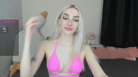 Snapshot of succubantra chatting on October 2025 12:06:01 PM Chloe online show from October 2025 12:06:01 PM