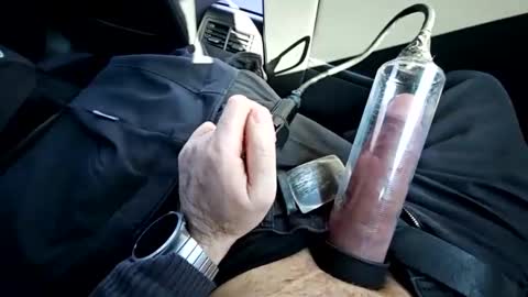 sucherealetreffen online show from February 2025 11:33:01 AM