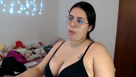 Snapshot of suckdreams19 chatting on February 2026 07:07:01 PM Sofi Kitty online show from February 2026 07:07:01 PM