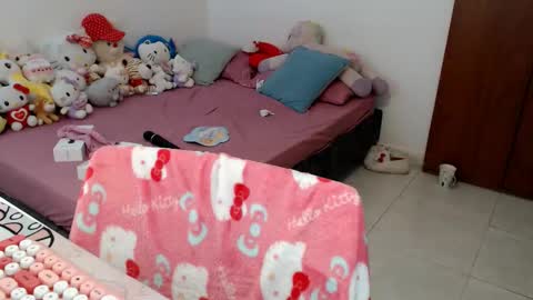 Snapshot of suckdreams19 chatting on February 2026 02:48:01 AM Sofi Kitty online show from February 2026 02:48:01 AM