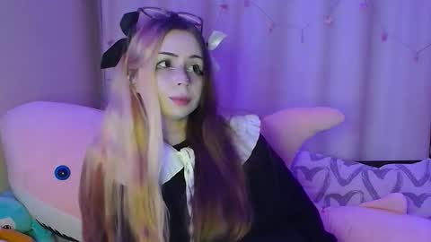 Snapshot of suemeow chatting on September 2025 01:05:01 AM Sue online show from September 2025 01:05:01 AM