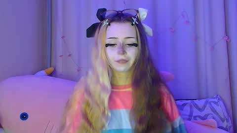 Snapshot of suemeow chatting on October 2025 11:16:01 PM Sue online show from October 2025 11:16:01 PM