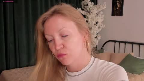 sugamomy online show from October 2025 12:11:02 AM