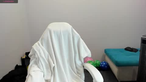 Snapshot of sugar_bunny_girl chatting on October 2025 01:08:02 AM Ariana online show from October 2025 01:08:02 AM