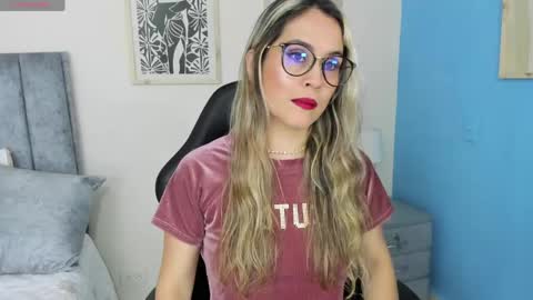sugar_milff online show from May 2026 12:24:01 PM