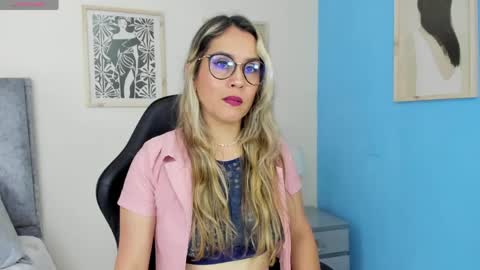 sugar_milff online show from May 2026 01:06:01 PM