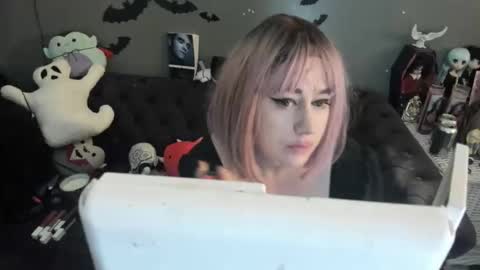 Sugary online show from November 2025 02:00:02 AM