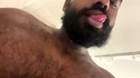 Snapshot of suggnight chatting on February 2026 05:03:01 AM Let me be your knight that saves you online show from February 2026 05:03:01 AM