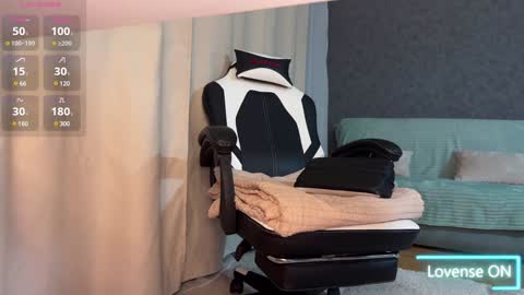 Snapshot of suiyugh chatting on January 2025 02:41:01 PM Emmy online show from January 2025 02:41:01 PM