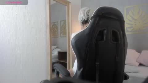 Snapshot of sukki_rosette chatting on November 2025 11:57:02 AM sukki_rosette online show from November 2025 11:57:02 AM