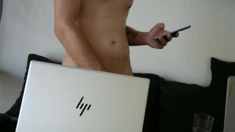 Snapshot of sultansgirls chatting on September 2025 04:08:01 PM The Sultan online show from September 2025 04:08:01 PM