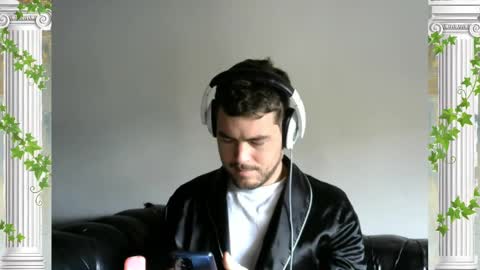 Snapshot of sultansgirls chatting on October 2025 06:52:01 PM The Sultan online show from October 2025 06:52:01 PM