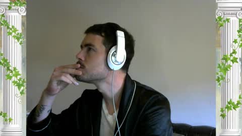 Snapshot of sultansgirls chatting on October 2025 09:17:02 PM The Sultan online show from October 2025 09:17:02 PM