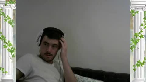 Snapshot of sultansgirls chatting on October 2025 07:31:01 AM The Sultan online show from October 2025 07:31:01 AM