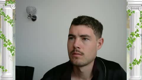 Snapshot of sultansgirls chatting on November 2025 04:29:02 PM The Sultan online show from November 2025 04:29:02 PM