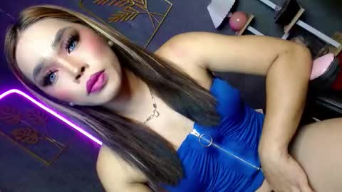 sultry_sirenxx online show from March 2026 05:53:02 PM