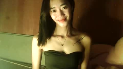 Snapshot of sultrygirl69 chatting on April 2026 06:52:01 AM ANNA online show from April 2026 06:52:01 AM