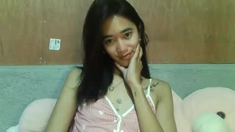 Snapshot of sultrygirl69 chatting on April 2026 01:42:01 AM ANNA online show from April 2026 01:42:01 AM