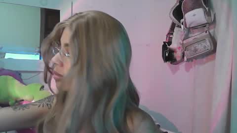 Snapshot of summer_09 chatting on December 2025 03:35:01 AM summer 09 online show from December 2025 03:35:01 AM